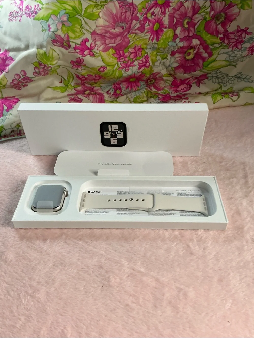 Apple Watch Series 9 GPS 41mm Starlight Sport Band S/M New